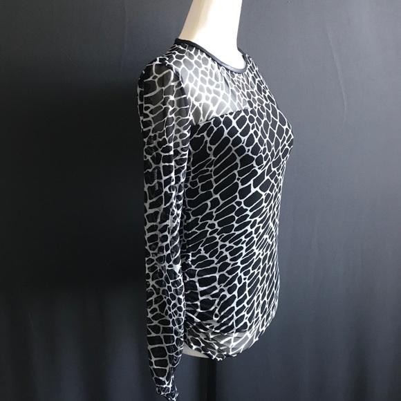 NWOT DKNY animal printed top - Picture 4 of 10